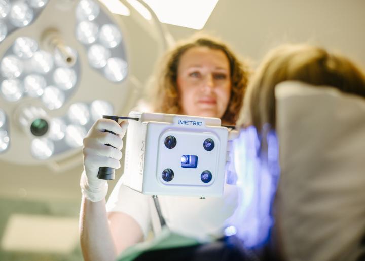 Dentalna poliklinika dr.Jelušić 12