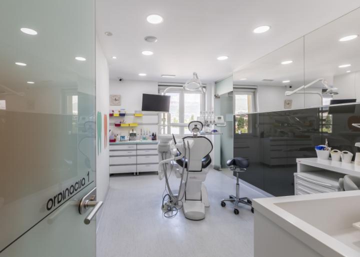 Stomatološka poliklinika Salona Dental 1
