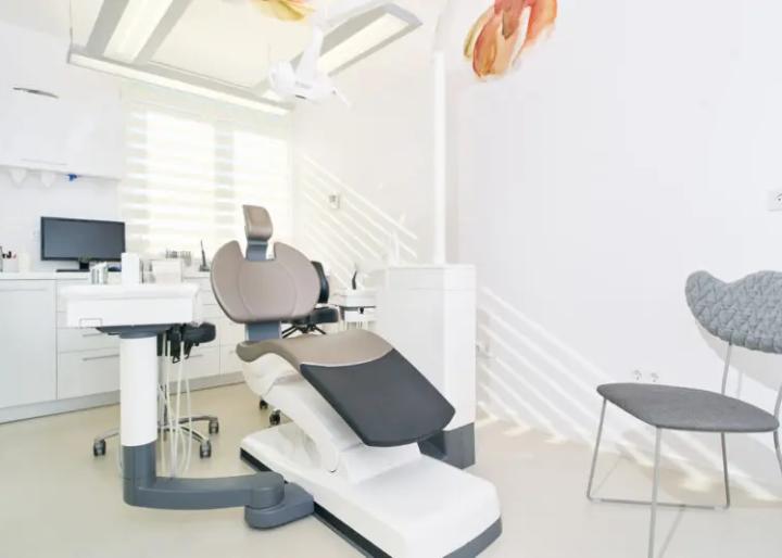 Poliklinika dr.Zubović 13