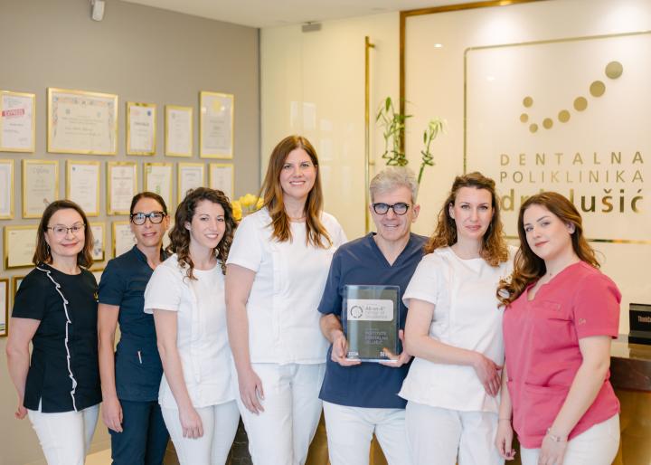 Dentalna poliklinika dr.Jelušić 8