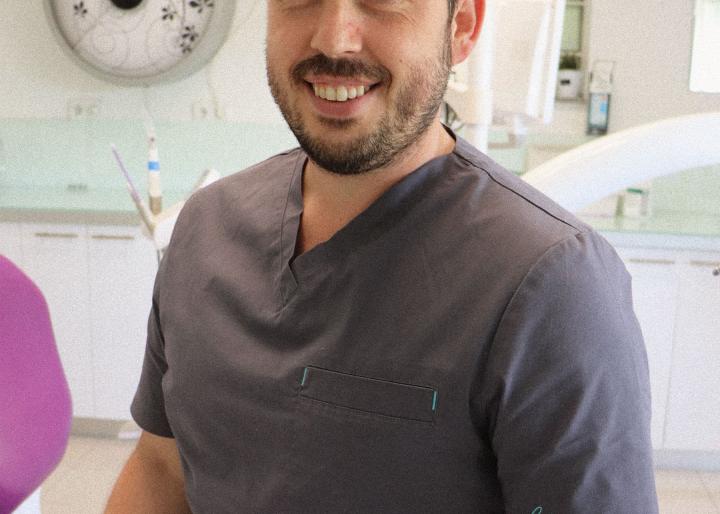 Ordinacija dentalne medicine Teo Hodanić, dr.med.dent.